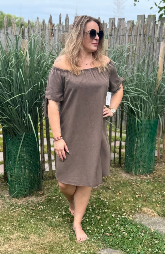 Luftiges Kleid schulterfrei dunkelbraun